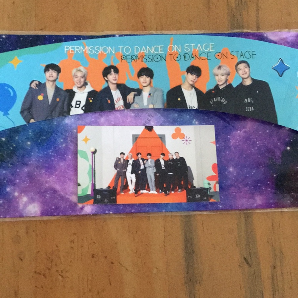 BTS Seoul concert goodie bag give away